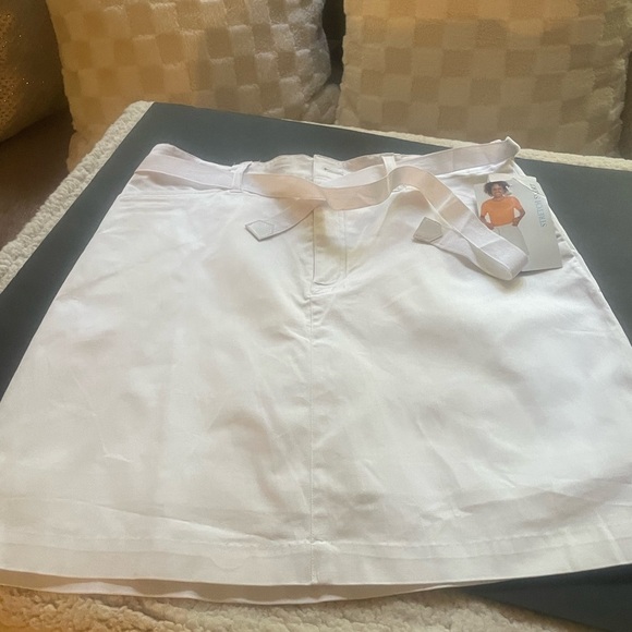 White Women’s Casual Tennis-Core, Athletic Wear, Sporty Skort (Size 12) - Picture 13 of 13
